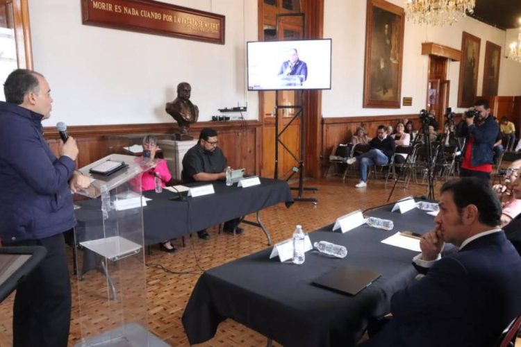 Las mejores iniciativas nacen del contacto directo con la realidad que viven las familias: Baltazar Gaona