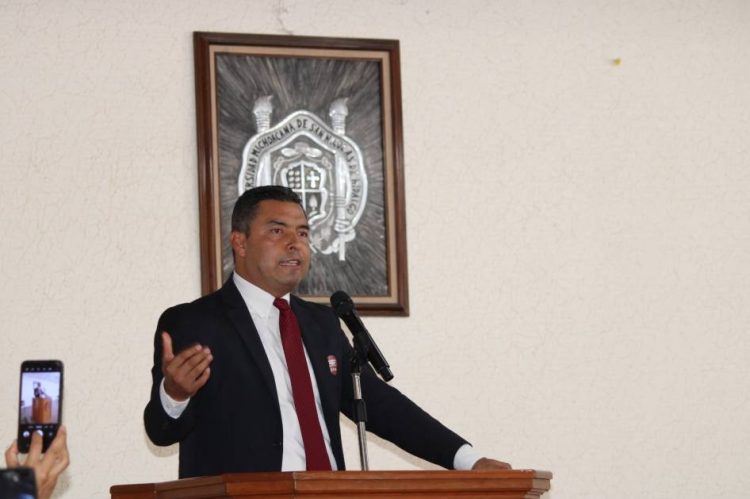 Rumbo a la sucesión en rectoría, exalumnos de la UMSNH buscan incidir en reglas y romper exclusión