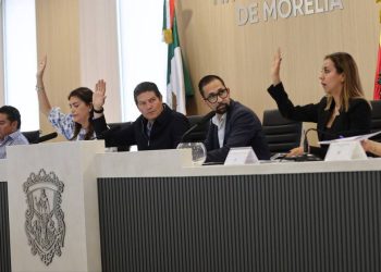 Aprueba Cabildo por unanimidad entrega de la Presea Generalísimo Morelos a Enrique Ramírez Villalón