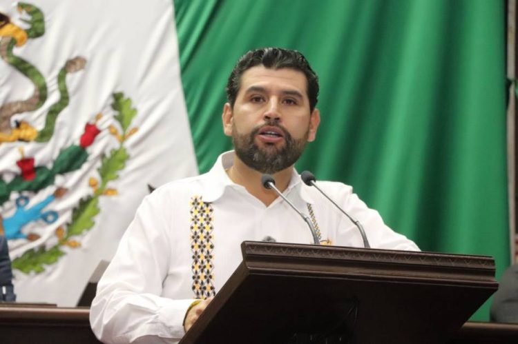 Plantea reforma Octavio Ocampo para que las elecciones sean más claras y parejas