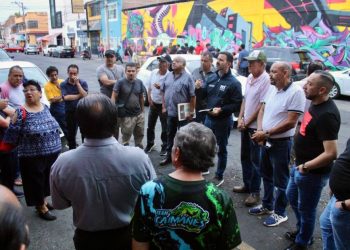 Yankel Benítez instruye mejora de servicios en colonia Juárez