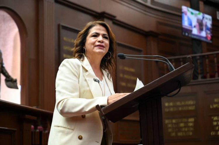 Maestras y maestros son pilares de la transformación y del futuro de nuestro pueblo: Fabiola Alanís