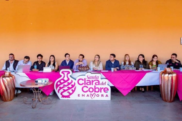 Gobierno de Salvador Escalante fortalece trabajo en equipo durante reunión de Gabinete
