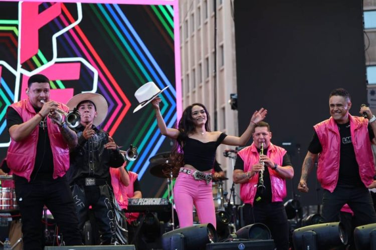 Banda La Más Fresona prende festejos del 485 Aniversario de Morelia