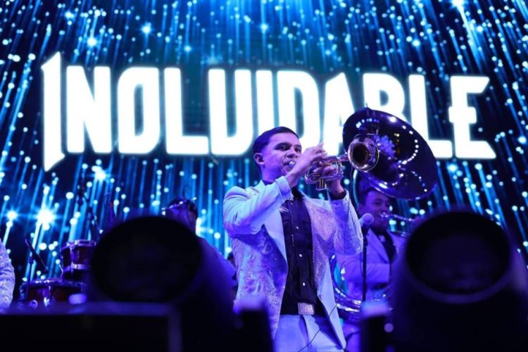 La Banda Inolvidable hace vibrar el corazón de Morelia