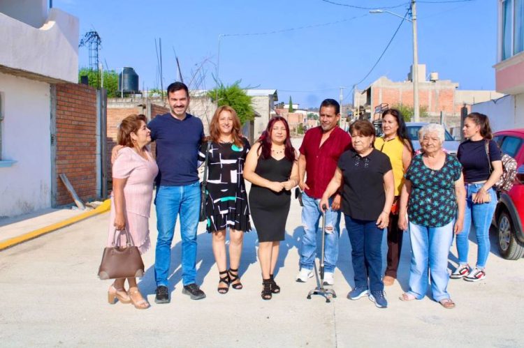 Yankel Benítez visita La Morita y refrenda atención directa a las familias morelianas