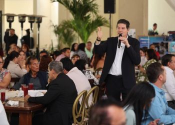 Alfonso Martínez reconoce a maestras y maestros como formadores del futuro de Morelia