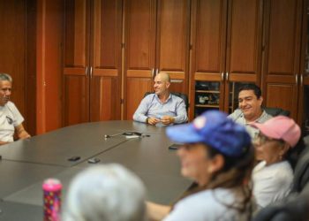 Adolfo Torres da seguimiento a proyectos hidráulicos junto a liderazgos de Rubén Jaramillo