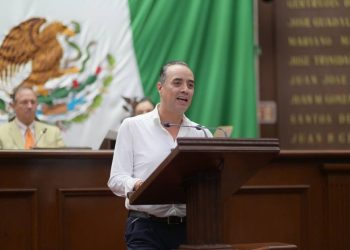 Impulsa Juan Pablo Celis reforma para que ningún funcionario gane más que la Presidenta de la República