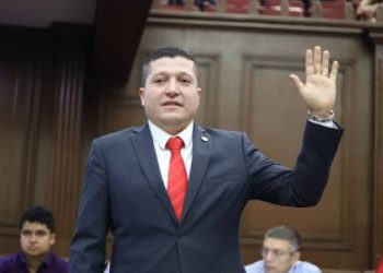 Presenta Vicente Gómez inciativa para fortalecer la educación digital en Michoacán