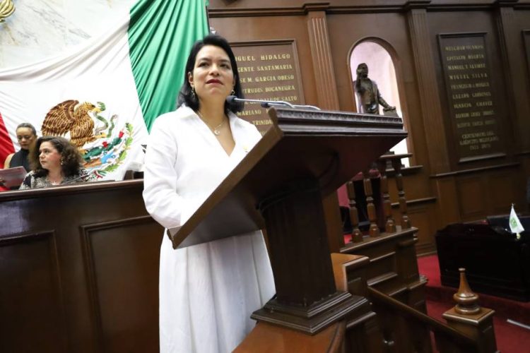 Eréndira Isauro impulsa reforma para garantizar apoyo directo a mujeres artesanas indígenas de Michoacán