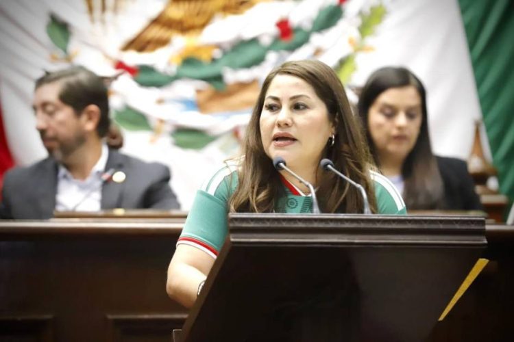 Jackie Avilés presenta iniciativa para combatir la violencia en el deporte