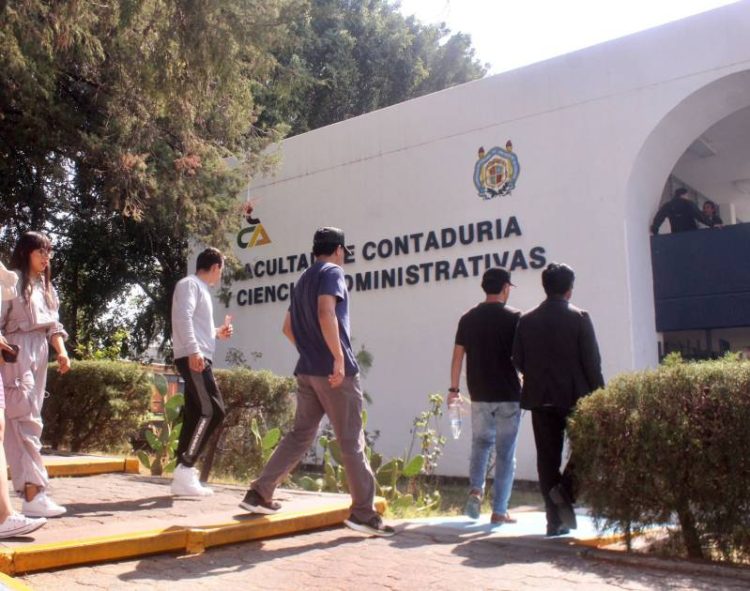 La UMSNH se adapta a tus necesidades y oferta Licenciaturas en modalidad Presencial, Abierta y en Línea