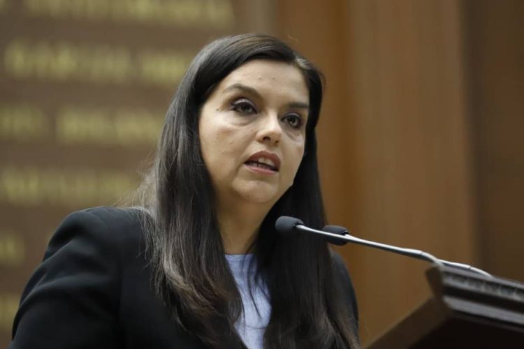 Propone diputada Tere Herrera considerar servicio social como experiencia laboral