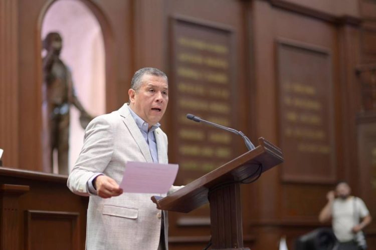 Juan Carlos Barragán celebra aprobación de reforma electoral histórica para Michoacán