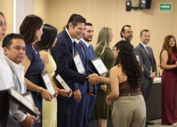 Ayuntamiento de Morelia entrega Condecoración al Mérito Juvenil 2026