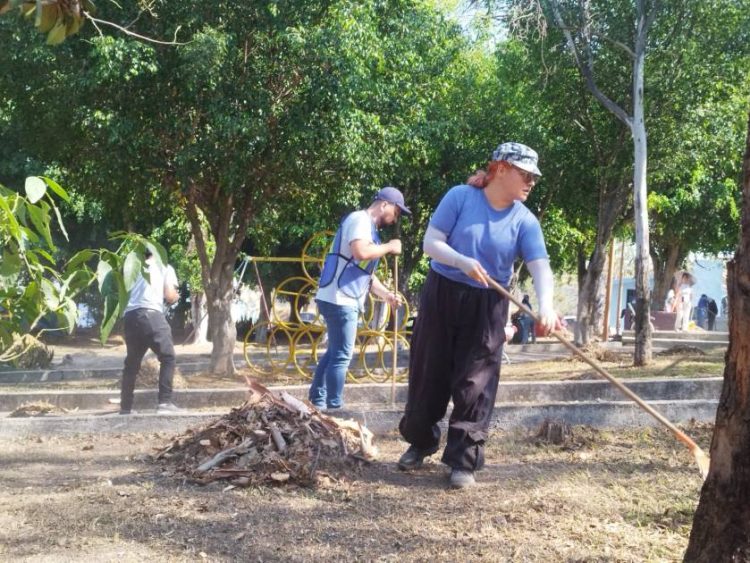 La mejor forma de hacer brillar a Morelia es trabajando junto a su gente: Yankel Benítez