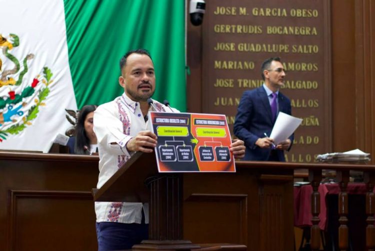 Propone Hugo Rangel modernizar la comunicación social del Congreso