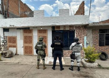 Fiscalía General ejecuta tres cateos en Morelia y detiene a tres personas presuntamente relacionadas en delitos contra la salud
