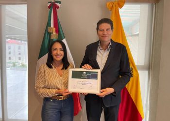 Recibe Alfonso Martínez reconocimiento internacional que distingue a Morelia como ‘Ciudad Árbol’