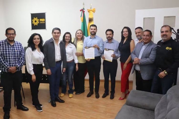Octavio Ocampo presentó su licencia al Comité Ejecutivo Estatal del PRD Michoacán