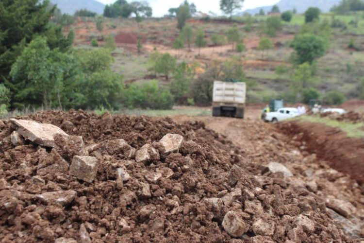 Gobierno de Morelia brinda mejores accesos en la zona rural