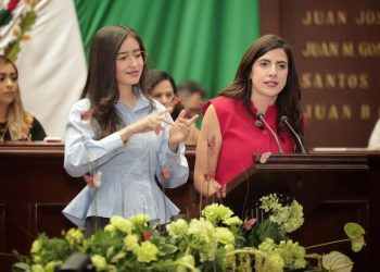 Giulianna Bugarini impulsa la profesionalización de intérpretes de Lengua de Señas Mexicana en Michoacán