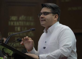 El legislador Toño Carreño votó en contra de otorgar licencia al fiscal de Michoacán