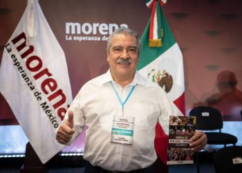 Morón muestra congruencia y solicita licencia indefinida a su cargo como senador