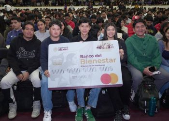 Más de 204 mil estudiantes michoacanos reciben pago de becas Benito Juárez este mes