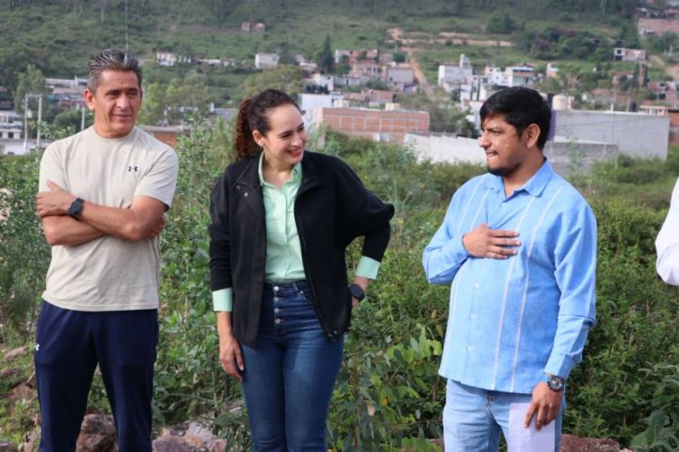Entrega Sandra Arreola apoyos de infraestructura escolar en Morelia