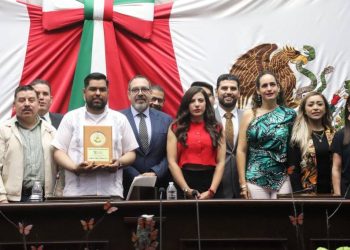 Tras entrega de Reconocimiento al Mérito Ambiental, Octavio Ocampo remarca que ambientalistas necesitan acompañamiento y recursos ppublicos