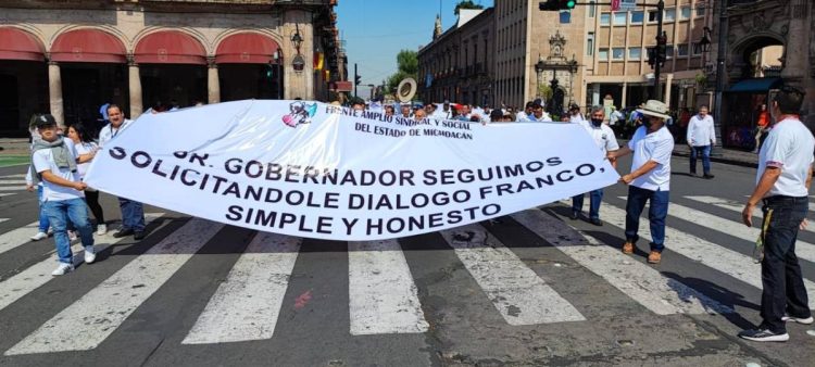 Transportistas denuncian opacidad del Gobierno estatal en proyecto Morebús