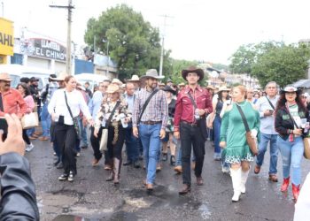 El sonido del pífano mantiene viva la grandeza de Michoacán: Octavio Ocampo