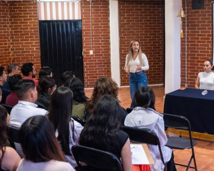 Impulsa Grecia Aguilar Mercado Parlamento Juvenil Incluyente en Zitácuaro