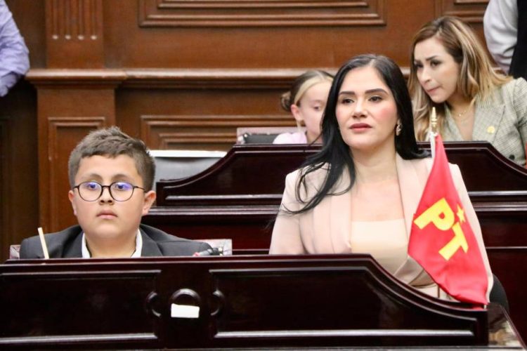 Reconoce Diana Espinoza participación de niños y niñas en el Parlamento Infantil Incluyente 2026