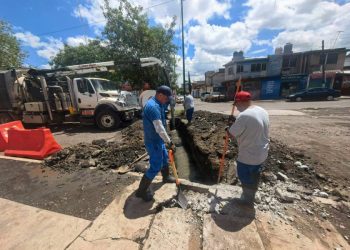 Trabajamos en la rehabilitación de colector sanitario dañado por las lluvias: Adolfo Torres