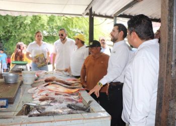 Octavio Ocampo plantea convertir al municipio Lázaro Cárdenas en la palanca económica para recuperar la grandeza de Michoacán