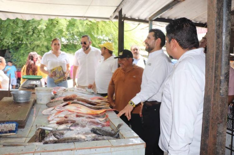 Octavio Ocampo plantea convertir al municipio Lázaro Cárdenas en la palanca económica para recuperar la grandeza de Michoacán