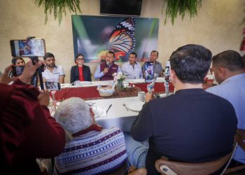 “A los jóvenes ya no se les puede relegar; deben tomar decisiones”: Carlos Torres Piña en Zitácuaro