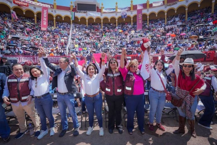 Más de 12 mil michoacanos sellan con Gladyz Butanda compromiso con la soberanía nacional