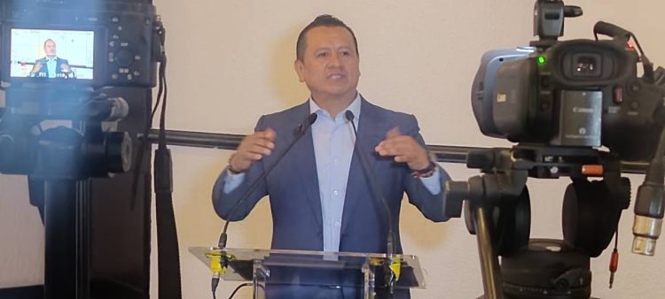 El proyecto es el mismo y No debe haber discrepancias entre aspirantes: Torres Piña