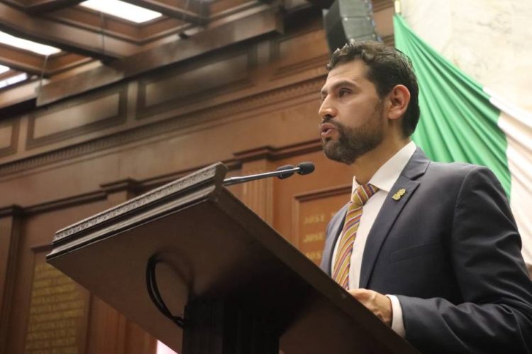 Octavio Ocampo plantea reforma para castigar la violencia escolar y reconocerla como un delito