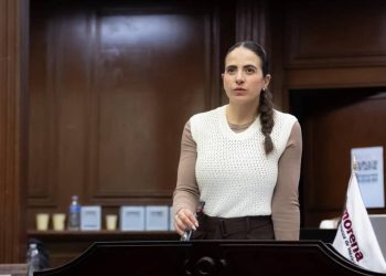 Aprueba Congreso reforma de Giulianna Bugarini para castigar uso de objetos punzocortantes en carreteras y calles