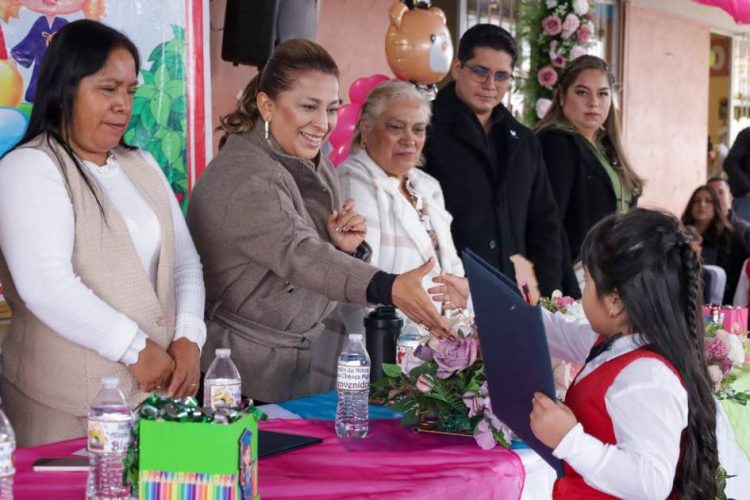 Educación, la mejor inversión para el futuro de Quiroga: Alma Mireya González