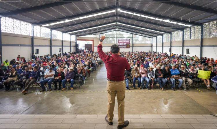 En Huiramba, Torres Piña reconoce la fuerza de las comunidades, la cultura y el patrimonio