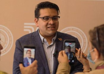 Los papás también deben tener una licencia por paternidad: Toño Carreño