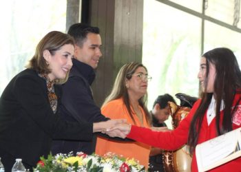 El compromiso por la educación no distingue fronteras: Brissa Arroyo