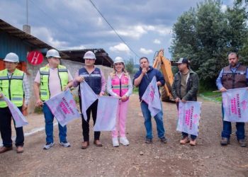 Dayana Pérez da inicio a la obra de mejoramiento del acceso al Panteón No. 3 en Salvador Escalante