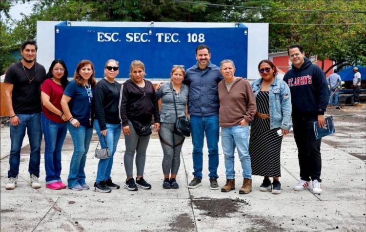 Gobierno de Morelia construye techumbre en Escuela Secundaria Técnica 108